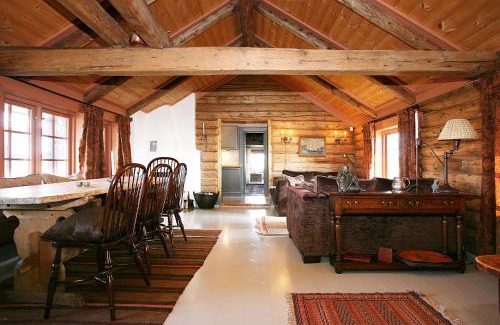 Averoy Municipality Villa | Korsholmen - by Classic Norway Hotels