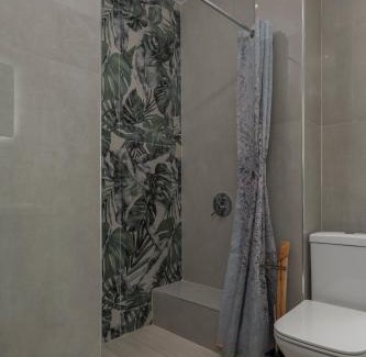 Vardaris Apartment | Kosmos Service Apartment City Center 3