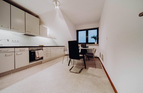 Wallersheim Apartment | Kostengünstige Unterkunft für Monteure & Firmen Inkl. Parkplatz
