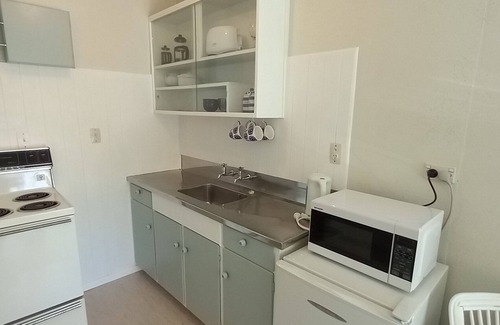 Amodeo Bay Cottage | Kotare Coastal Cottage ~ Papa Aroha