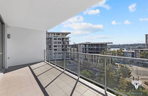 Rhodes House | KozyGuru | Rhodes | Prime Location | Free Parking