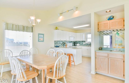 Topsail Beach House | Krabby Patty – Oceanfront Family Fun