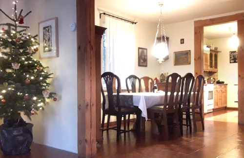 Libertow House | KrakowHouse - Cozy interior, peaceful area, natural garden, pet-friendly.