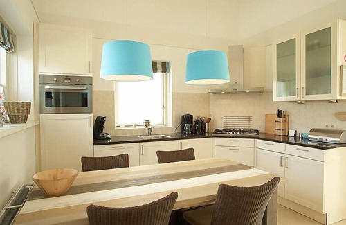 Uitwellingerga House | Krekt Oer 't Wetter by Interhome