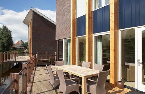 Uitwellingerga House | Krekt Oer 't Wetter by Interhome