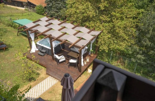 Bosiljevo House | Kuća za odmor Casa Huerta-Two Bedroom Holiday Home