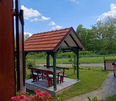 Kutina House | Kuća za odmor Laura