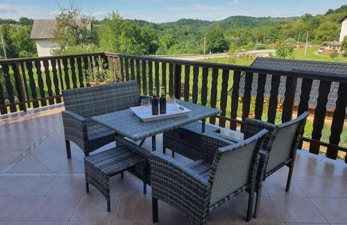 Netretic Villa | Kuca za odmor Juraj - Apartmani Barsic