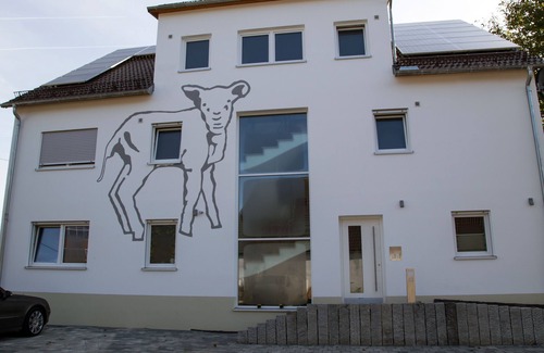 Asch Apartment | Kuhstall Wohnung Nr. 2, 2 Schlafzimmer für 2-4 Personen