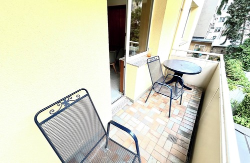 Oberhausen Apartment | Kulturmensch Oberhausen mit Balkon
