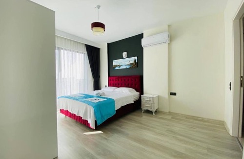 Kadnlar Denizi Mahallesi House | Kusadası'nda muhtesem havuzlu private villa ZETA B4