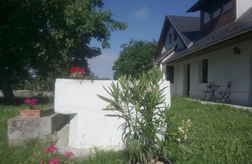 Hegyhatsal Villa | Kutny Residence -Chateau Schaal