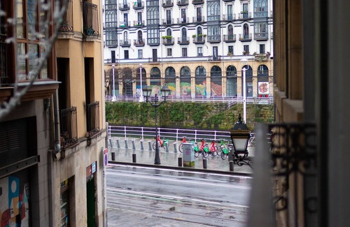 Bilbao la Vieja Apartment | Kuttun by People Rentals apartment