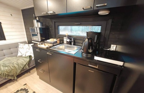 Kolari Cottage | KUUKKELI|Sauna|Fireplace|WiFi|BBQ|River|Ski 200M
