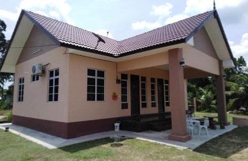 Bachok House | Kuzarisma homestay