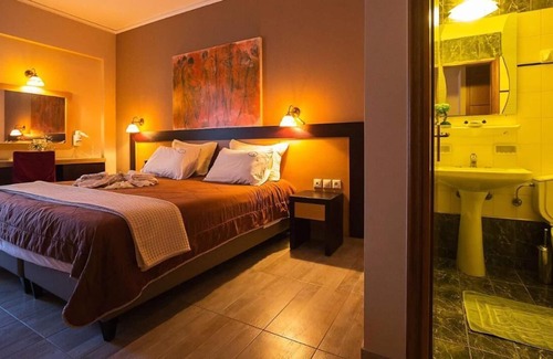 Omonia Apartment | Kyparissia Beach Double Room Sea View BB 2 people