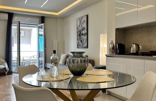 New Kypseli Apartment | Kypseli Contemporary Comfort for 6