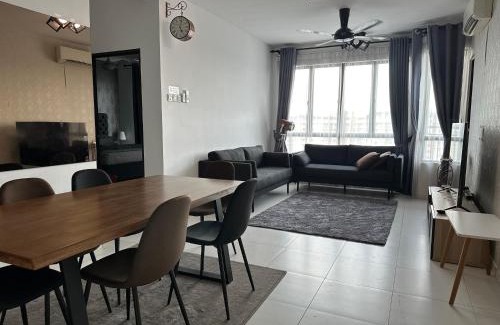 Ayer Keroh Apartment | Kyra The Heights Residence Condo Ayer Keroh Melaka WiFi, Netflix & Pool