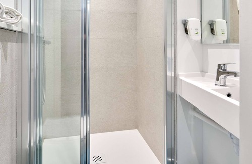 Toulon-sur-Allier Hotel | Kyriad Direct Moulins Sud - Yzeure
