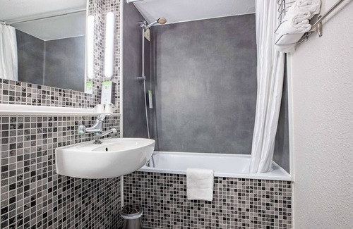 Rouvignies Hotel | KYRIAD VALENCIENNES SUD – Rouvignies