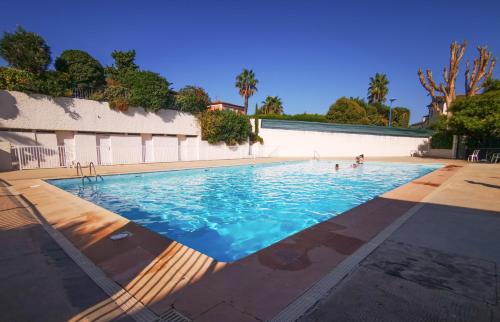 Mandelieu-La-Napoule Apartment | Léman Holidays - Le Palm