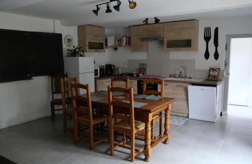 Noyant-la-Plaine House | L'école Buissonnière