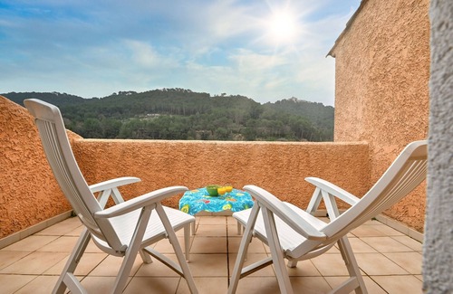 Le Castellet House | L’Écrin du Brulat - Jardin et vue montagnes