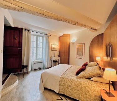 Saint-Paul-de-Vence House | L'élégante - maison de ville avec bains à remous - parking inclus