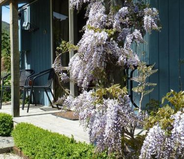 Akaroa Bed & Breakfast | L'abri Bed and Breakfast