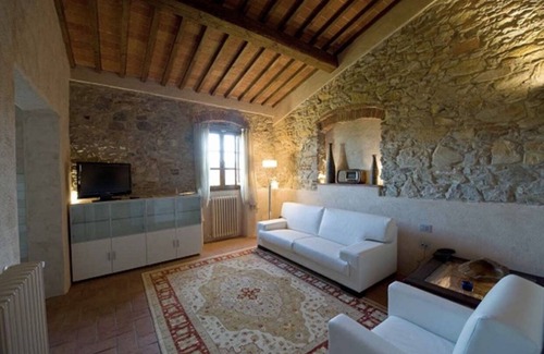 Santa Cristina a Mezzana Bed & Breakfast | L' Agriturismo Sottototno located in the heart of Tuscan nature