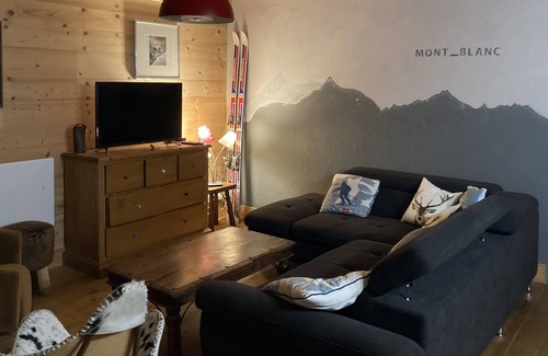Crest-Voland Apartment | L' Alpage de CRESTERA, Gite Mont charvin on the slopes access Espace Diamant