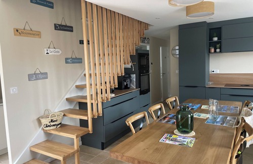 L'Epine House | L'Amorel family home