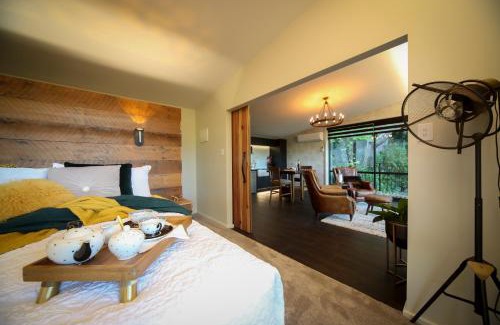 Hospital Hill Ski Chalet | L'amour Nest