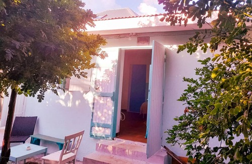 Saint-Pierre De La Reunion House | L'ancre de Marco, Maison Situé Dans le Quartier des Pêcheurs de Terre-sainte