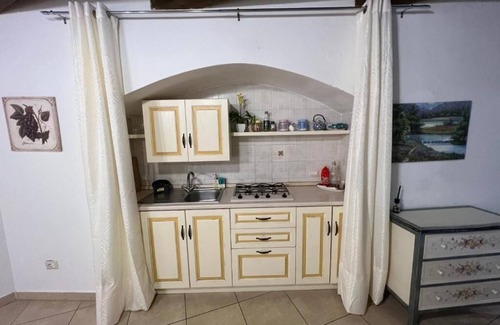 Historic Castle District Bed & Breakfast | L'Antica Torre Caralis Holiday