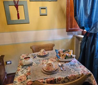 Ferrara Historic Centre Apartment | L'Ape Regina