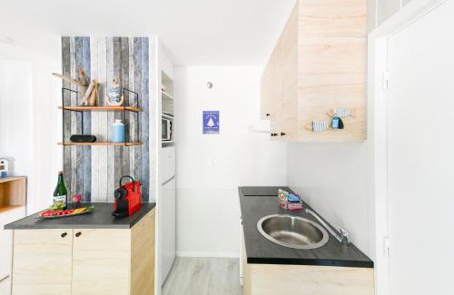 Villers-sur-Mer Apartment | L appart de Villers HYPER centre WI-FI Parking