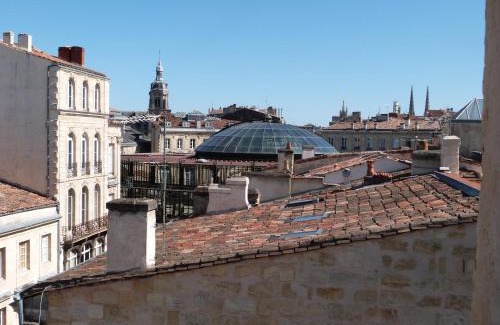 Bordeaux Golden Triangle Apartment | L'appartement de Margot