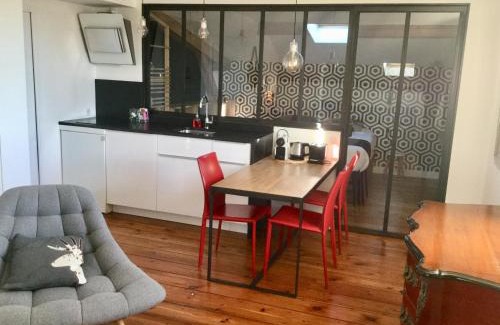 Bordeaux Golden Triangle Apartment | L'appartement de Margot