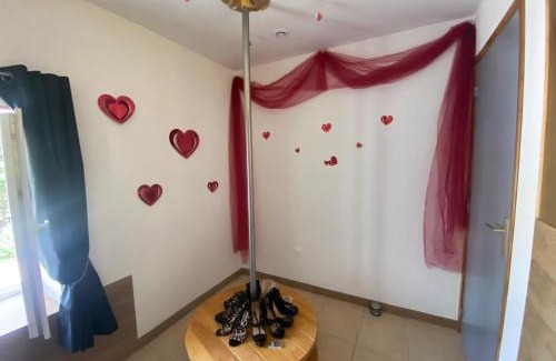 Begnecourt Apartment | L Arc en Ciel Séjour cocooning pour deux avec ambiance Romantique
