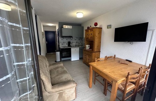 Flumet Apartment | L'Arly - Appartement avec balcon vue montagne - Val d'Arly
