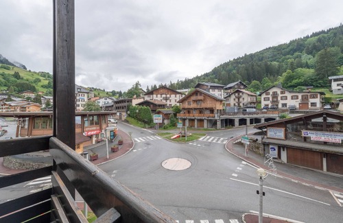 Flumet Apartment | L'Arly - Appartement avec balcon vue montagne - Val d'Arly