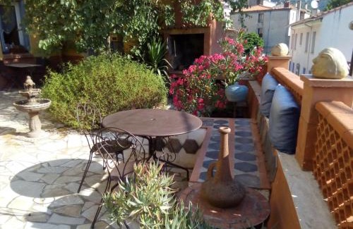Latour-de-France Bed & Breakfast | L'Art de Vivre