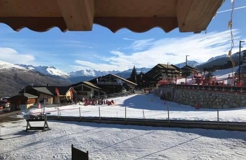 Montalbert Apartment | L'AUBEPINE 2, 6-8 PEOPLE, SKI IN SKI OUT