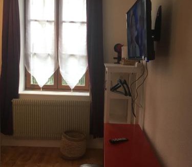 Nanteuil-sur-Marne Hotel | L auberge du lion d or