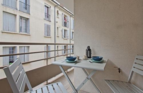 Faubourg Apartment | L'Ecluse - Clim - Parking - Central