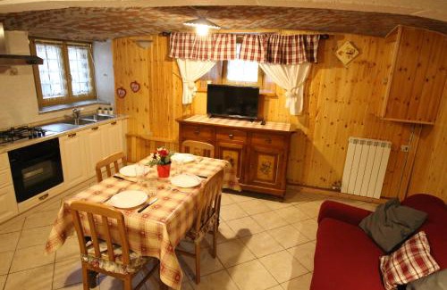 Brusson Apartment | L'ermellino Bilocale in Centro - Affitti Brevi Italia