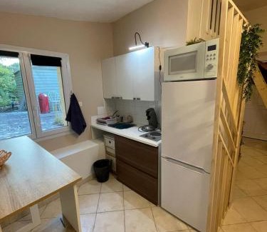 Fuveau Apartment | L’Escapade. Entre Aix et Marseille, studio pleine nature.