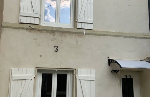 Saumur House | "L'ESCAPADE" house downtown Saumur with terrace