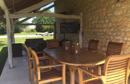 Gardefort House | L'Hostal, a family home at the gateway to Sancerre